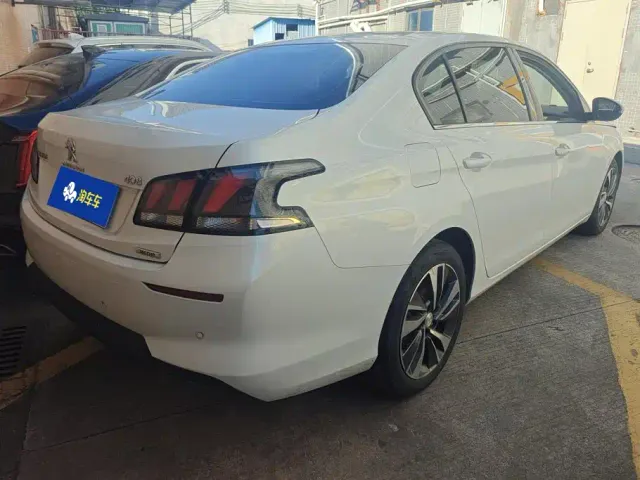 Peugeot 408 — Фото автомобиля 3