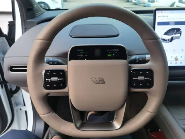 Li Auto i6 — Фото автомобиля 10