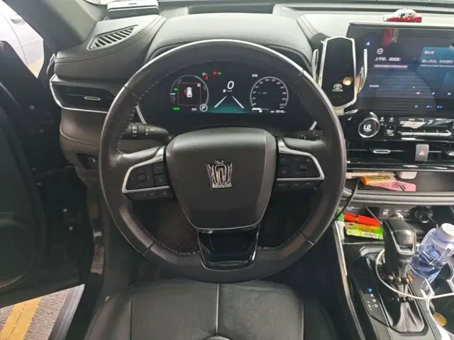 Toyota Crown Kluger 2021 2.5L HEV 4WD Premium — Фото автомобиля 10