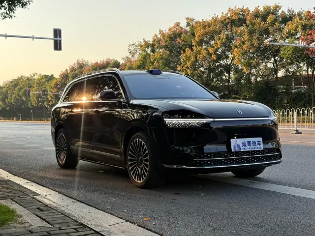 Aito M9 — Фото автомобиля 3