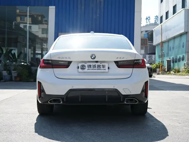 BMW 3 Series — Фото автомобиля 8