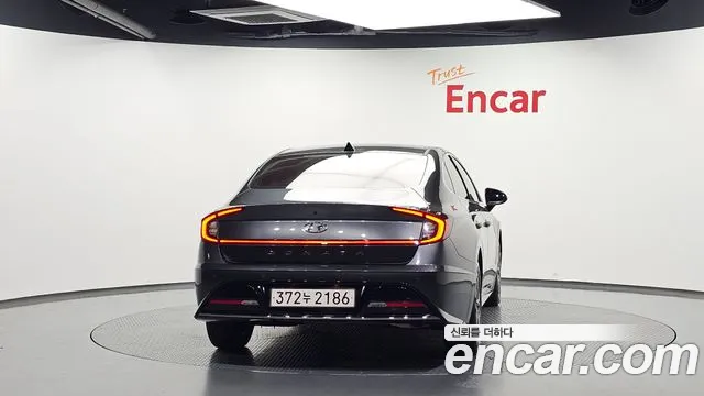Hyundai Sonata — Фото автомобиля 4