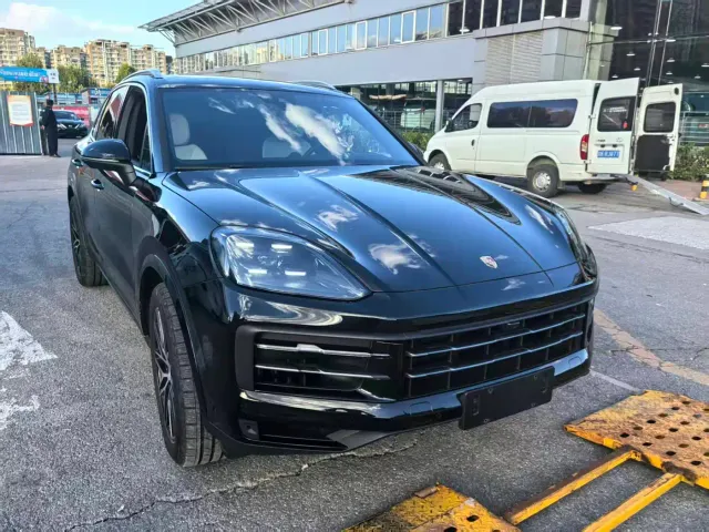 Porsche Cayenne — Фото автомобиля 2