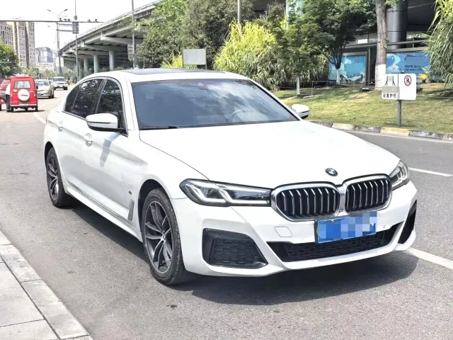 BMW 5 Series — Фото автомобиля 3