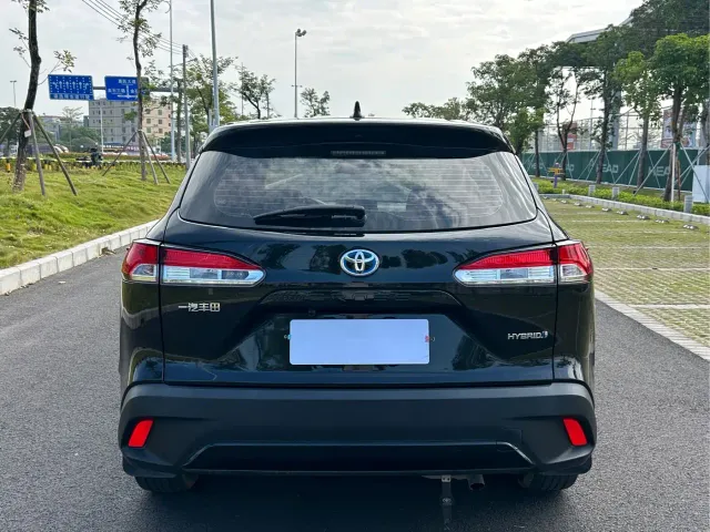 Toyota Corolla Cross — Фото автомобиля 8