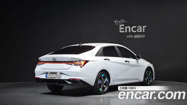Hyundai Avante — Фото автомобиля 2