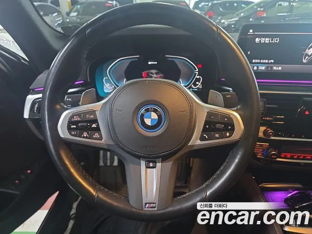 BMW 5 Series G30 — Фото автомобиля 13