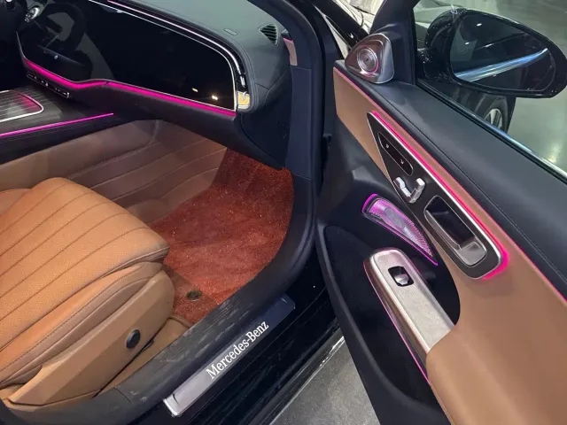 Mercedes-Benz E-Class — Фото автомобиля 11