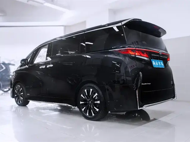 Toyota Vellfire — Фото автомобиля 6