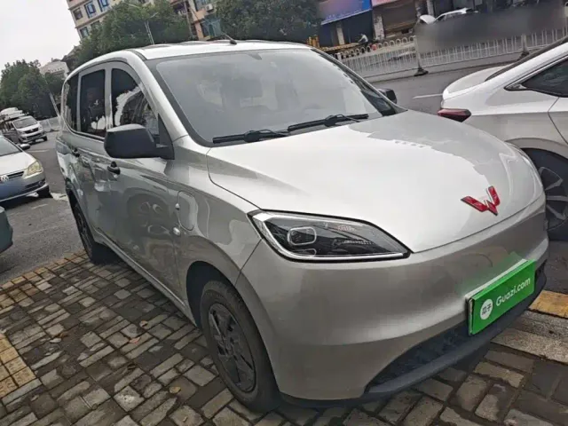 Wuling Hongguang — Фото автомобиля 3