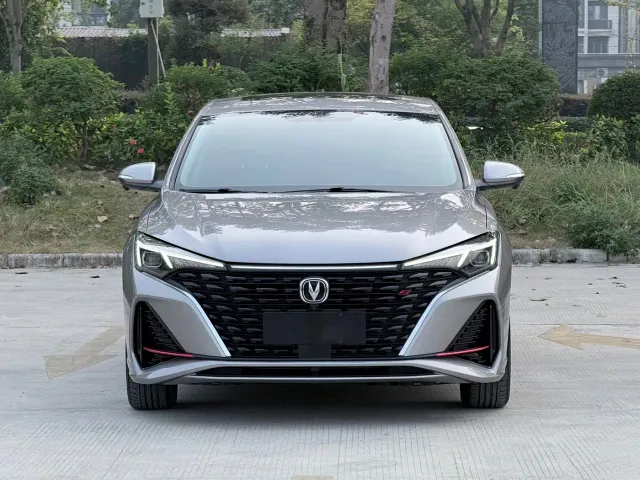 Changan Eado — Фото автомобиля 2