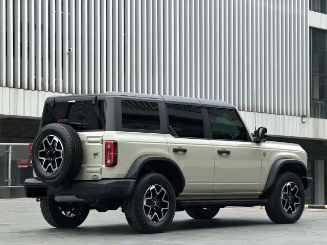 Ford Bronco — Фото автомобиля 8