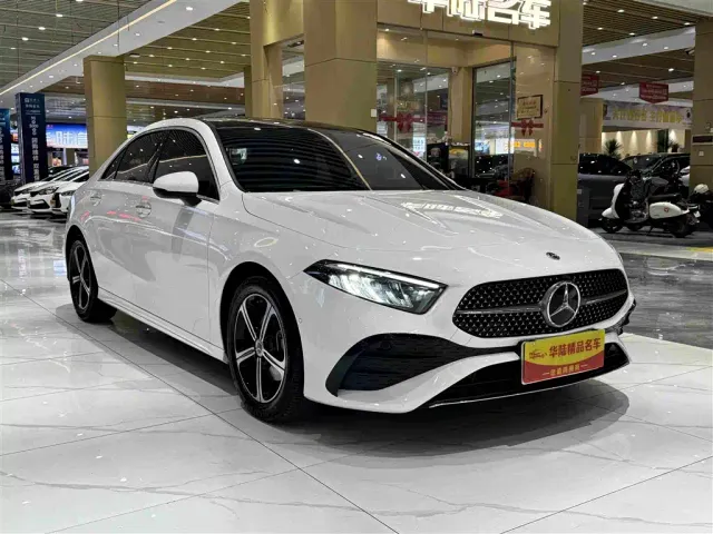 Mercedes-Benz A-Class — Фото автомобиля 3