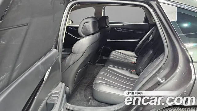 Genesis G80 Бензин 2.5 турбо 2WD — Фото автомобиля 12