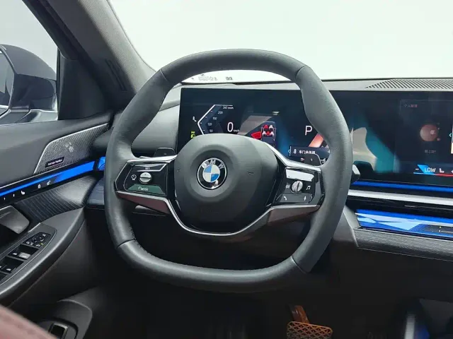 BMW 5 Series — Фото автомобиля 10