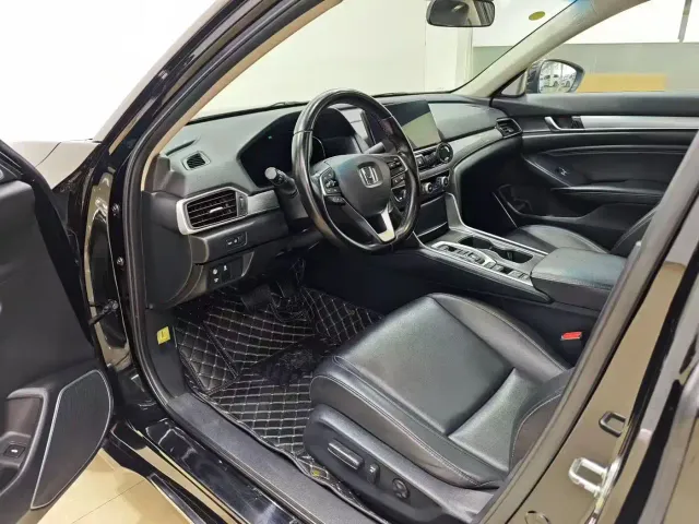 Honda Accord — Фото автомобиля 7