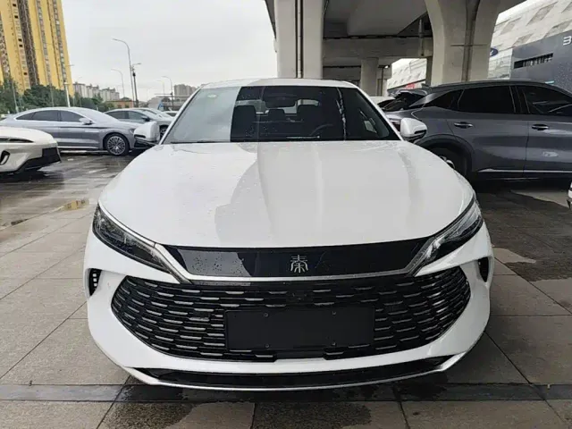 BYD Qin L — Фото автомобиля 2