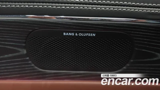 Genesis G90 Бензин 3.5 турбо AWD — Фото автомобиля 25