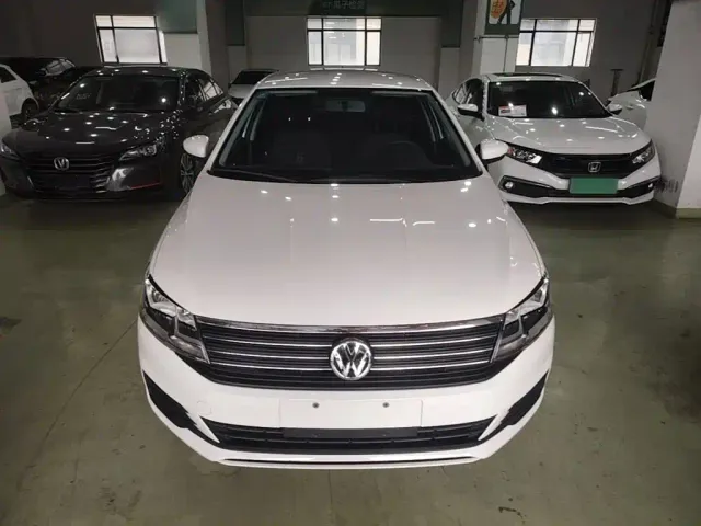 Volkswagen Lavida — Фото автомобиля 2
