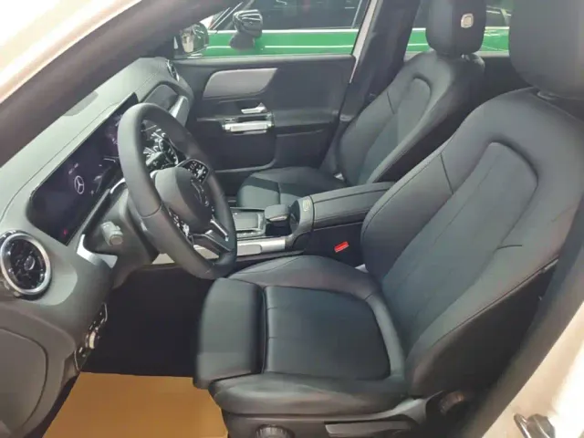 Mercedes-Benz GLB-Class — Фото автомобиля 14