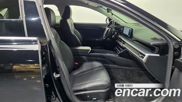 Hyundai Grandeur Grandeur (GN7) 2.5 Бензин 2WD — Фото автомобиля 11