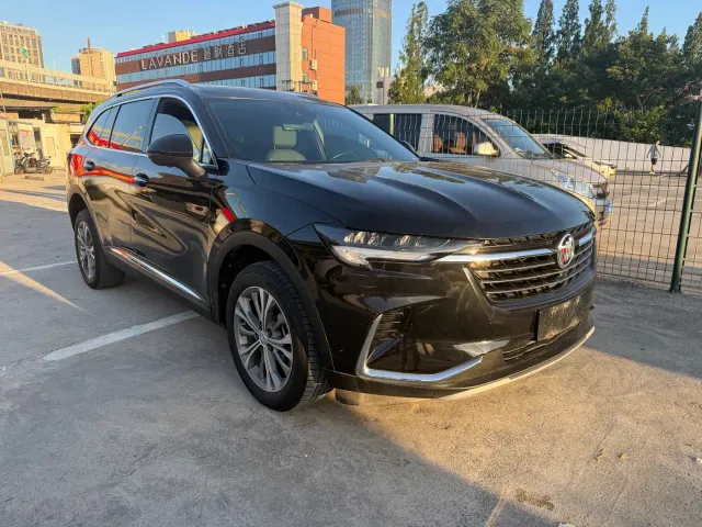 Buick Envision Plus — Фото автомобиля 3