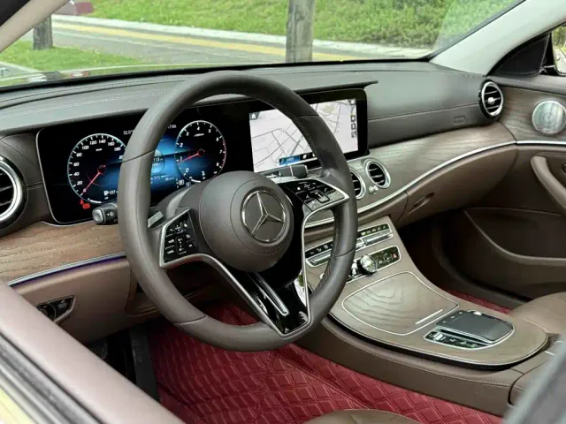 Mercedes-Benz E-Class — Фото автомобиля 10