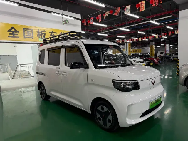 Wuling Zhiguang NEV — Фото автомобиля 3