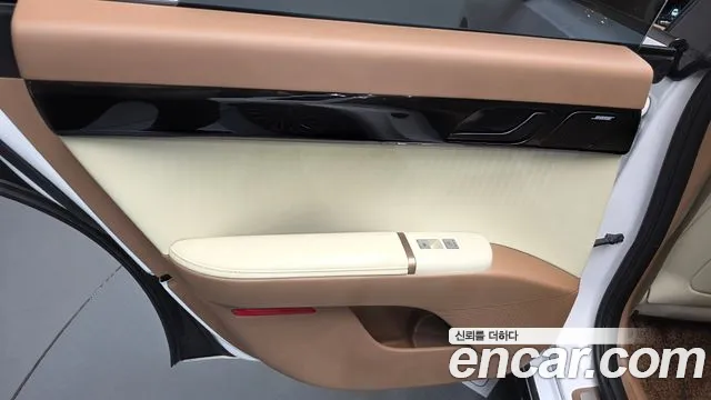 Hyundai Grandeur GN7 — Фото автомобиля 14