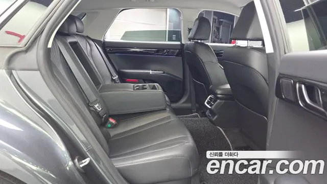 Hyundai Grandeur Grandeur (GN7) 3.5 Бензин 4WD — Фото автомобиля 11