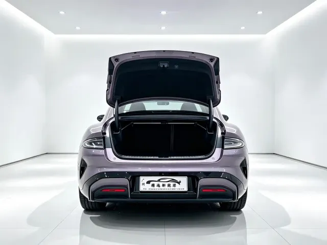 Xiaomi SU7 — Фото автомобиля 26
