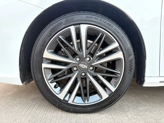 Chery Arrizo 8 — Фото автомобиля 10