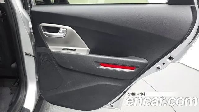 Kia Niro Niro Plus Air — Фото автомобиля 19