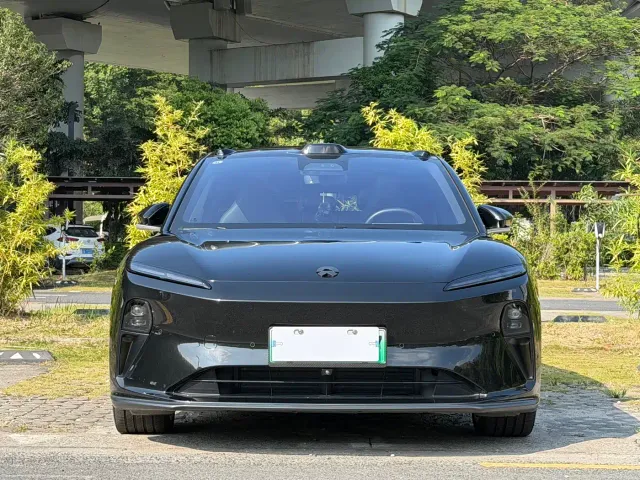 Nio ET5 Touring — Фото автомобиля 2