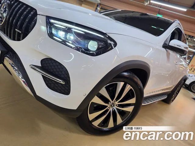 Mercedes-Benz GLE-Class — Фото автомобиля 5