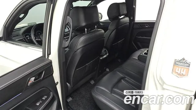 KG_Mobility_Ssangyong Rexton Новый Rexton Sport Дизель 2.2 4WD — Фото автомобиля 22