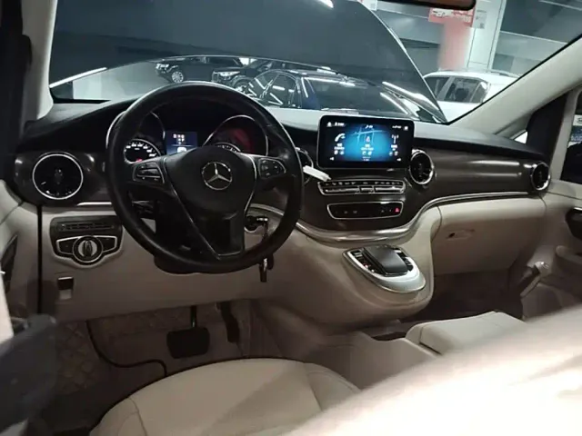 Mercedes-Benz V-Class — Фото автомобиля 9