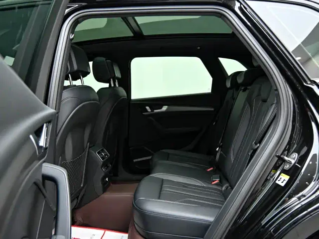 Audi Q5L — Фото автомобиля 12