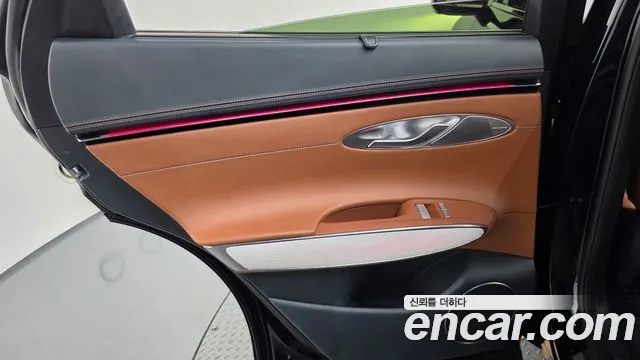 Genesis GV70 — Фото автомобиля 14