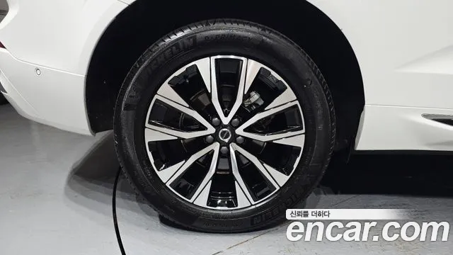 Вольво XC60 — Фото автомобиля 5