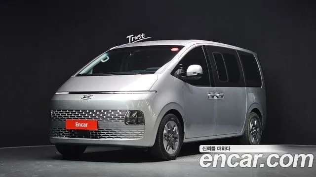Фотография автомобиля — Hyundai Staria