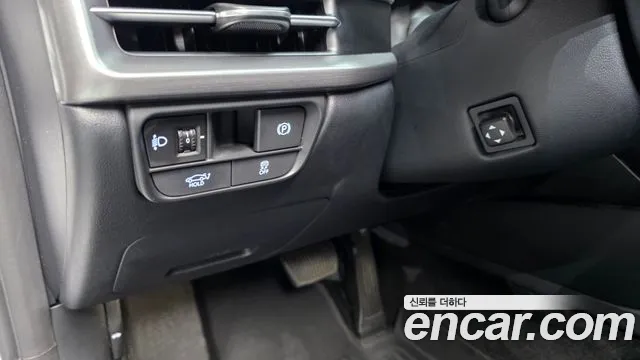 Hyundai Grandeur Grandeur (GN7) 2.5 Бензин 2WD — Фото автомобиля 28