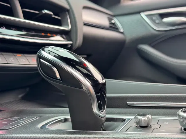Cadillac CT5 — Фото автомобиля 22