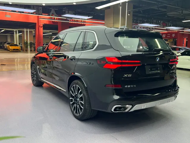 BMW X5 — Фото автомобиля 15