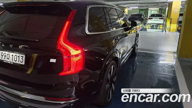 Вольво XC90 — Фото автомобиля 5