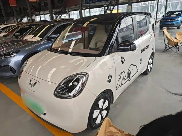 Фотография автомобиля — Wuling Hongguang Mini EV