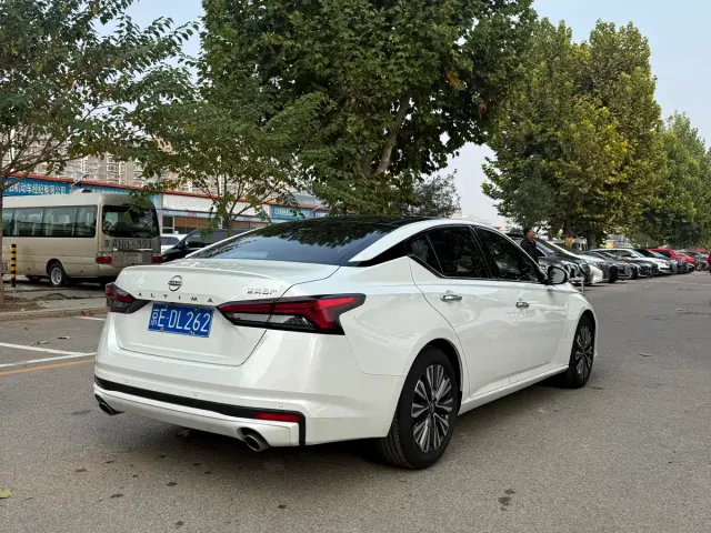 Nissan Teana — Фото автомобиля 17