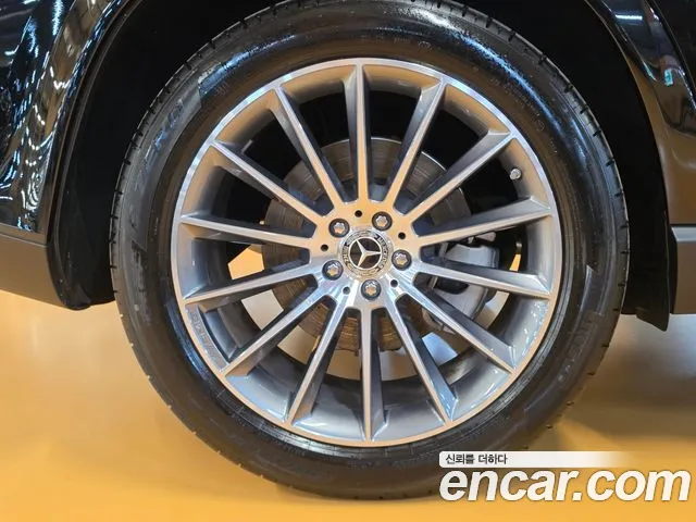 Mercedes-Benz GLE-Class — Фото автомобиля 5