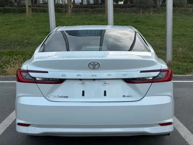 Toyota Camry — Фото автомобиля 8