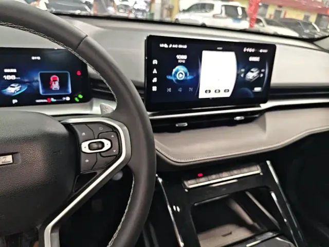 Haval H6 — Фото автомобиля 9